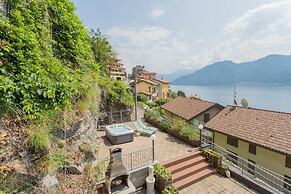 Blue Bliss Apartment