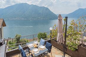 Blue Bliss Apartment