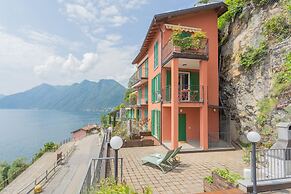 Blue Bliss Apartment