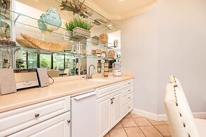 Phoenix On The Bay 1122 3 Bedroom Condo