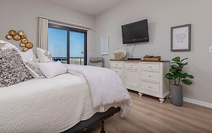 Phoenix Vi 6113 3 Bedroom Condo