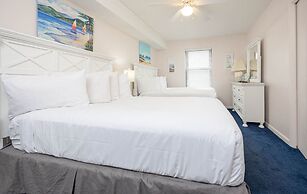 Phoenix Vii 7417 3 Bedroom Condo