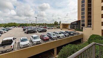 Phoenix V 201 3 Bedroom Condo