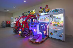 Phoenix West Ii 1814 3 Bedroom Condo