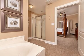 Phoenix West Ii 1814 3 Bedroom Condo