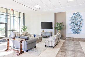 Phoenix West Ii 1814 3 Bedroom Condo