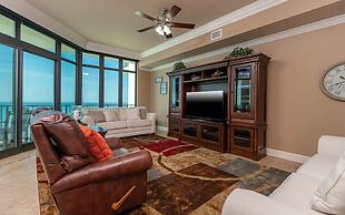 Phoenix West 2204 3 Bedroom Condo