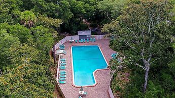 5d Amelia Landings 2 Bedroom Condo by RedAwning