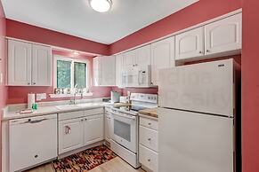 5d Amelia Landings 2 Bedroom Condo by RedAwning