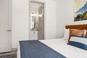 Lagoon Vibes 4 Bedroom Townhouse