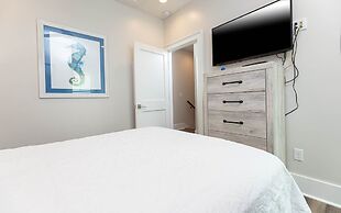 West Side Cottages N 3 Bedroom Home by Redawning