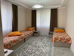 Guest House Zhemchuzhina