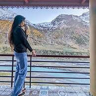 Moustache Koksar Luxuria