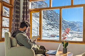 Moustache Koksar Luxuria