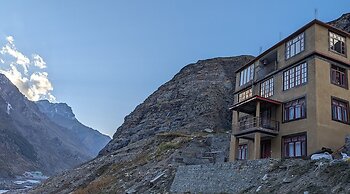 Moustache Koksar Luxuria