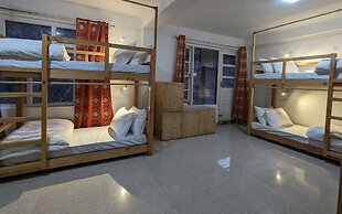 Moustache Koksar Luxuria