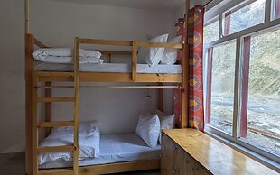 Moustache Koksar Luxuria