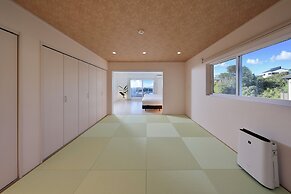 Crystal Besso Shirahama