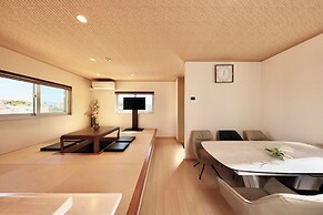 Crystal Besso Shirahama