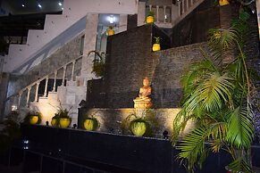 Hotel Samrat International