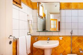 Maragani Beach Rooms & Breakfast