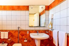 Maragani Beach Rooms & Breakfast