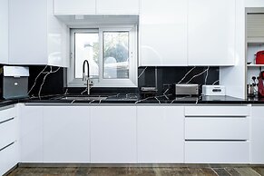 Blossom Holiday Villa DPS18