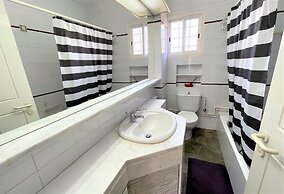 Blossom Holiday Villa DPS18