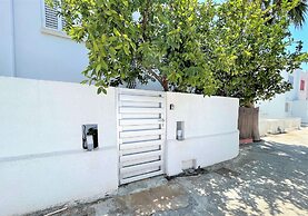 Blossom Holiday Villa DPS18