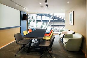 Lumen Bangkok Udomsuk Station