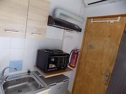 VS studios Single Room Private Bathroom