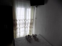 VS studios Single Room Private Bathroom