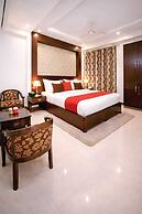 Goyal Hoteliers - The Hotel Samovar