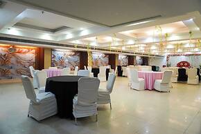 Goyal Hoteliers - The Hotel Samovar