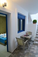 Sunorama Apts-studios by the sea