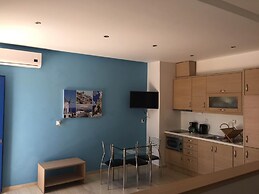 Sunorama Apts-studios by the sea