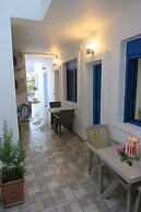 Sunorama Apts-studios by the sea