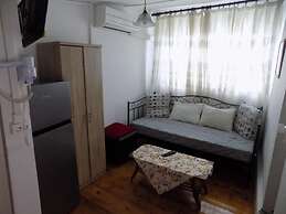 VS studios Triple Room with Bathroom