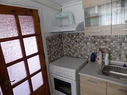 VS studios Triple Room with Bathroom