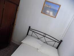 VS studios Triple Room with Bathroom