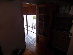 VS studios Triple Room with Bathroom