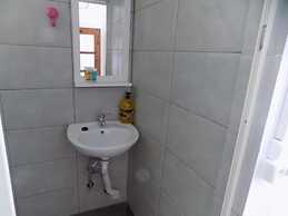 VS studios Triple Room with Bathroom