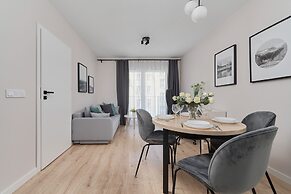 Elegant Apartment Kosciuszki by Renters
