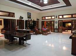 Hotel Bukit Indah Saumlaki by LeGreen