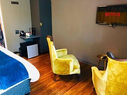 Grafiti Boutique Hotel