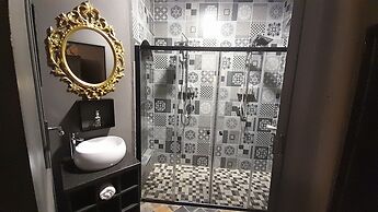 Grafiti Boutique Hotel