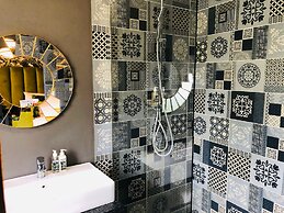 Grafiti Boutique Hotel