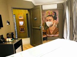 Grafiti Boutique Hotel