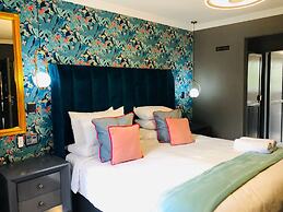 Grafiti Boutique Hotel