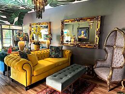 Grafiti Boutique Hotel